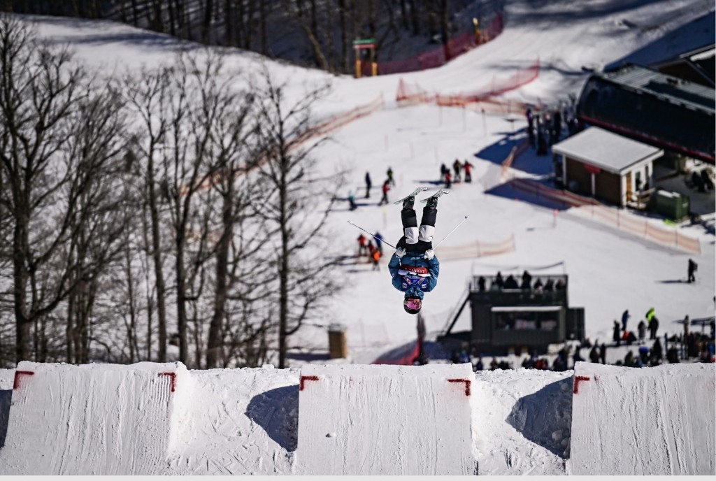 NorAm Series Wraps Up for Moguls Team